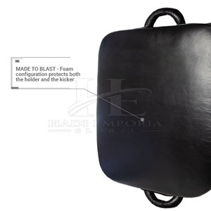 Almohadilla de entrenamiento Premium Kick Shield con fuerte absorción de impactos para práctica de MMA, Karate, Taekwondo y defensa personal. - Product Image 3