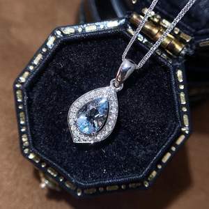 Colgante de Perla de Aguamarina Santa María Hecho a Mano con Halo de Oro Blanco de 18K, Joyería Fina de Lujo, Regalo Elegante y Brillante para Mujer - Product Image 4