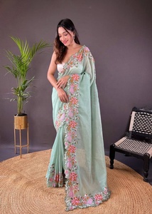 Sari en organza de qualité supérieure, motif floral brodé, tissage original en soie, idéal pour les fêtes - Product Image 6