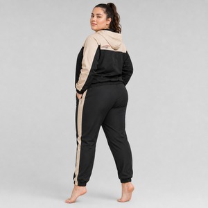 High Quality <b>Women</b> <b>Windbreaker</b> Tracksuit Comfortable Breathable Eco Friendly Top Quality Custom <b>Women</b> <b>Windbreaker</b> Tracksuit Sets - Product Image 2