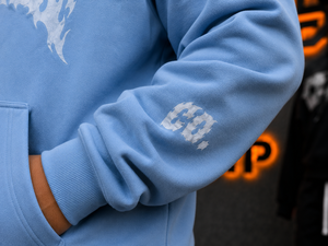 เสื้อฮู้ดผู้ชายสีฟ้าอ่อนทรงโอเวอร์ไซส์ ผ้าฝ้ายเฟรนช์เทอร์รี่ พิมพ์ลายโลโก้ด้านหน้า สวมใส่สบายๆ สำหรับฤดูใบไม้ร่วง - Product Image 4