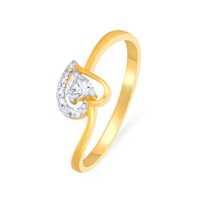 Bague en diamant tendance et artistique, minimaliste, plaquée or, en forme de cœur, avec pierre blanche de laboratoire et pierres pavées sur les côtés - Product Image 1