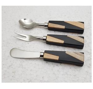 Ensemble de couverts modernes en acier inoxydable avec manches en bois d'olivier naturel pour cuisine et salle à manger - Product Image 5