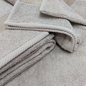 Ensemble de serviettes de luxe 100 % coton, best-seller - 500 GSM, serviettes de bain, de toilette et de visage, prix progressifs et personnalisation disponible - Product Image 6