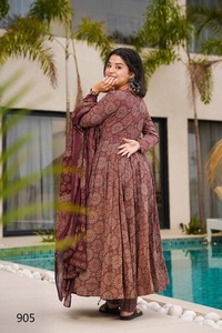 Colección de Kurtis de Fiesta Formales de Algodón Estampado de 3 Piezas, Hermosas, con Estampado Digital Intenso, Estilo Indio Pakistaní, Salwar - Product Image 3