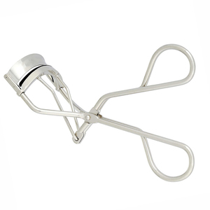 Les professionnels les plus branchés utilisent des recourbe-cils en acier inoxydable allemand avec des coussinets jetables pour les cils artificiels. - Product Image 3