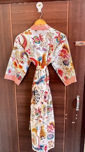 Hermoso Kimono de Algodón Estampado a Mano con Diseño Floral, Ropa de Dormir Cómoda, Bata, Pareo para Bikini, Venta al por Mayor OEM - Product Image 2