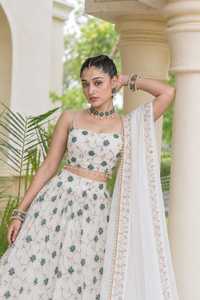 Ensemble de lehenga traditionnel indien pour femmes, robe longue en georgette étoilée blanche et verte à imprimé floral, coupe ample, tenue ethnique pour adultes - Product Image 3