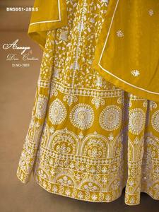 Colección de Vestidos Largos de Fiesta en Faux Georgette con Bordados y Dupatta, Proveedor de Moda Femenina de Surat - Product Image 2