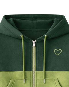 Ensemble deux pièces décontracté pour femme : sweat à capuche court zippé et short cargo imprimé cœur, color block vert foncé et vert clair, en polyester et coton - Product Image 5