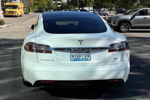 <span class=keywords><strong>Tesla</strong></span> Model S <span class=keywords><strong>75D</strong></span> Dual-Motor AWD d'occasion haut de gamme 2019 - Product Image 4