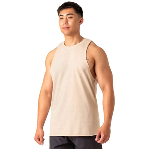 เสื้อกล้ามถักทรงเข้ารูปสีเบจสำหรับผู้ชาย ผ้าฝ้าย 100% แห้งเร็ว ระบายอากาศดี เหมาะสำหรับออกกำลังกาย รับผลิตเสื้อผ้ากีฬา OEM พร้อมสกรีนโลโก้ - Product Image 1
