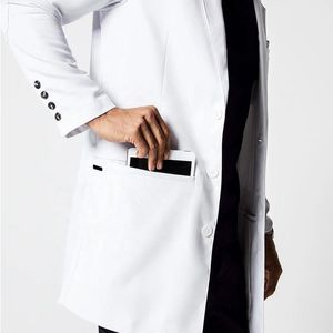 Bata de Laboratorio Médica Moderna, Uniforme Blanco Personalizable con Marca, Ropa de Hospital y Clínica, Manga Larga, Tela Premium Resistente - Product Image 5