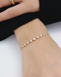 Pulsera de Estación con Diamantes de Laboratorio Color EF VS, Oro Blanco de 14K, 1ctw, Pulsera Delicada para Combinar, Regalo para Ella - Product Image 1