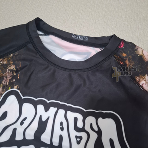 เสื้อรัดกล้ามเนื้อแบบสั่งทำพิเศษสำหรับ MMA No Gi ผลิตจากโพลีเอสเตอร์แบบ Sublimated สำหรับกีฬา MMA BJJ - รับผลิตแบบ OEM และติดฉลากสินค้าส่วนตัว - Product Image 2