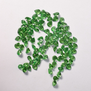 Tsavorite naturelle vert vif taille poire, pierres précieuses de 5x3 mm, 5x4 mm, 7x5 mm, qualité Eye Clean, pierres en vrac pour la joaillerie - Product Image 2