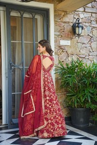 Traje Anarkali Premium de Chinon Color Granate para Mujer con Dupatta, Conjunto Étnico de Secado Rápido y Largo hasta el Suelo para Bodas - Product Image 4