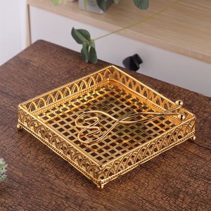 Porte-serviettes décoratif en métal avec motif élégant pour une apparence de table rehaussée, fabriqué de manière incroyable par HRCRAFTVERSE - Product Image 3