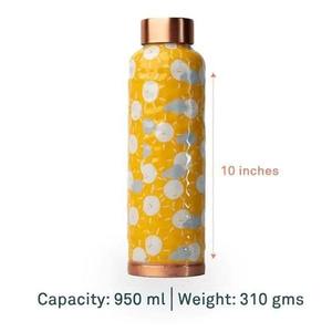 Bouteille d'eau en cuivre jaune personnalisée à motif floral, en cuivre pur, étanche, réutilisable, écologique, bouteille à boire ayurvédique, cadeau - Product Image 2