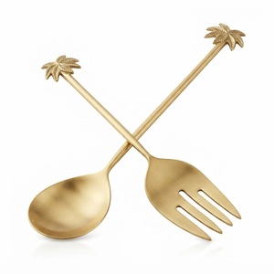 Juego de Servidores de Ensalada de Acero Inoxidable con Diseño de Palmera, Acabado Dorado Decorativo, Cuchara y Tenedor de Servir con Mango de Latón, Utensilios para el Hogar - Product Image 1