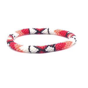 Pulseras de mujer Ahana B-031 de gama amplia, de la mejor calidad, de alta gama, modernas, hechas a mano con aguja de ganchillo y cuentas de vidrio, las mejores del mercado. - Product Image 1