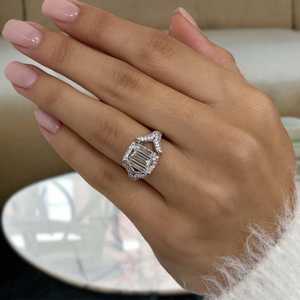 Bague Moissanite 2 carats taille émeraude avec halo et sangle fendue, en argent 925 original, bijou de mariée raffiné, cadeau pour partenaire - Product Image 2