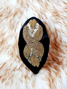 Serre-tête artisanal léger et durable en tissu blanc de qualité supérieure, style cowboy western de Nashville, avec ruban lumineux brodé et noué - Product Image 4