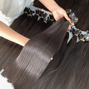 Os droit 100% Extensions de cheveux humains vietnamiens couleur noire soyeux brillant avec pour perruques frontales à fermeture à lacet suisse - Product Image 1