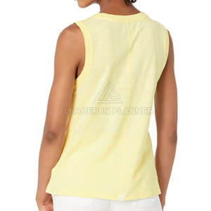 Camiseta sin mangas para mujer, chaleco de gimnasio personalizado en venta, diseño de logotipo personalizado, crea tu propia camiseta sin mangas para mujer - Product Image 3