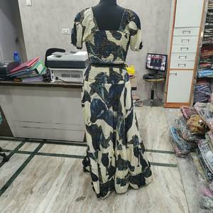 Conjunto de 2 Piezas para Mujer, Top Corto con Cuello en V y Estampado Floral Azul, Pantalones Largos, Estilo Casual de Gasa Fruncida - Product Image 2