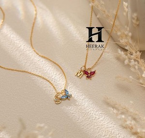 Collier personnalisé avec pendentif papillon en or, initiale et pierre de naissance, bijou pour femme, cadeau - Product Image 1