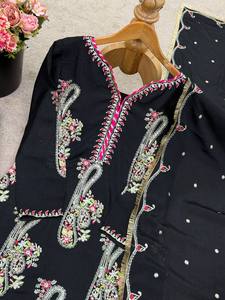 Ensemble de costume palazzo en chinnon pur de qualité supérieure avec broderie et travail de sequins, et dupatta assortie de créateur pour femme - Product Image 6