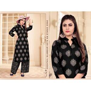 RAYONNE LOURDE AVEC IMPRIMÉ EN FEUILLE D'OR KURTI ET PLAZZO NOIR - Product Image 1