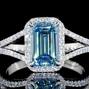 Bague de fiançailles en or 10K 14K 18K ou argent 925 935 avec halo de diamants taille émeraude bleu vif certifiés IGI, cultivés en laboratoire, à deux branches - Product Image 2