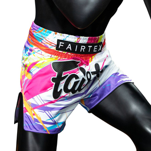 Pantalones Cortos de Alto Rendimiento para MMA y Muay Thai Fairtex, con Logotipo Frontal OEM, Sublimación Fairtex, Corte Lateral - Product Image 2