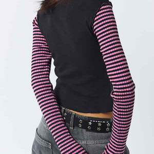 T-Shirt da Donna Personalizzata con Logo, Nera e Rosa a Righe con Applicazione a Stella, Finto Due Pezzi, Collo Tondo, Vestibilità Slim, Manica Lunga, <span class=keywords><strong>Crop</strong></span> <span class=keywords><strong>Top</strong></span> Stile Y2K - Product Image 4