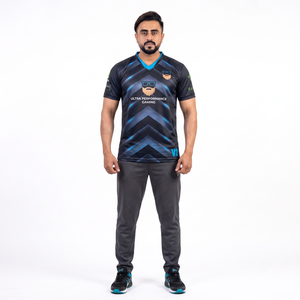 Camiseta de Fútbol Personalizada por Sublimación para Hombre, Secado Rápido, 100% Poliéster, Cuello en V, Uniforme Deportivo para Equipo, Fabricante OEM de Sialkot - Product Image 1
