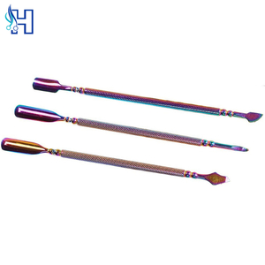 Lime à pieds électrique double face et râpe à pieds en acier inoxydable et pierre, avec logo personnalisé, et repousse-cuticules pour manucure et pédicure professionnelles - Product Image 3