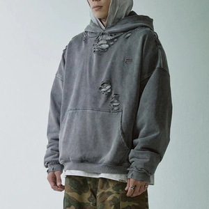 เสื้อฮู้ดดี้โอเวอร์ไซส์ผู้ชาย สีเทาล้วน ผ้าฝ้ายเฟรนช์เทอร์รี่ ซักแล้วไม่เป็นขุย มีกระเป๋า ดีไซน์สตรีทแวร์สำหรับฤดูใบไม้ร่วง - Product Image 3