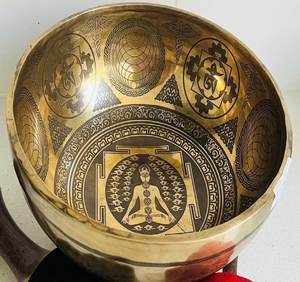 ชามสะท้อนเสียงความถี่สูง พร้อมลวดลายศรียันทราตรงกลางและลายดอกบัวซ้อนกัน มีจำหน่ายในราคาขายส่ง - Product Image 2