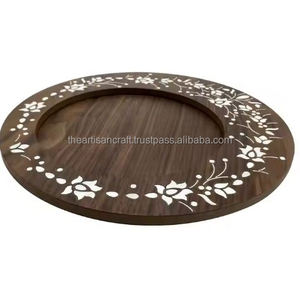Bandeja Redonda de Madera de Acacia Hecha a Mano con un Hermoso Diseño, Duradera y Moderna, para Servir Postres, Artesanía para Eid, Ramadán y Otros Festivales - Product Image 3