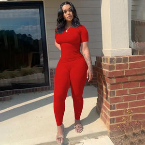 ชุดวอร์มกีฬาสองชิ้นสำหรับผู้หญิงแบบสั่งทำพิเศษ ผ้าร่องยืดหยุ่นสูง สีพื้น ไซส์ใหญ่ ระบายอากาศได้ดี น้ำหนักเบา สำหรับยุโรป - Product Image 4