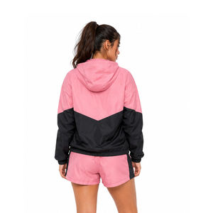 Ensemble deux pièces coupe ajustée pour femme enceinte grande taille : veste coupe-vent à capuche respirante et légère pour la randonnée en extérieur et short - Product Image 2