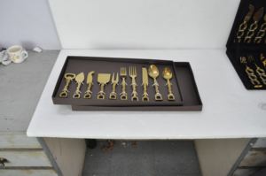 Ensemble de couteaux à fromage et de couverts de luxe avec revêtement PVD doré, qualité alimentaire supérieure, pour la présentation du fromage, décoration de mariage - Product Image 4