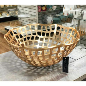 Panier à fruits de luxe panier en métal coulé à la main et bol de plat de service panier décoratif artisanal en métal pour articles d'intérieur à la maison - Product Image 6
