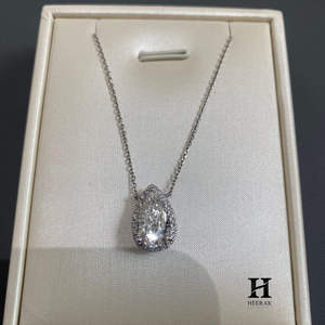 Pendentif élégant en forme de poire avec halo de diamants, collier en or 14K/18K, bijoux fins - Product Image 4