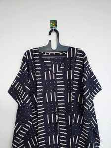 ชุดคลุมผ้าฝ้ายอินเดียสำหรับผู้หญิง ทำมือ ชุดคลุมชายหาด คิโมโน โรบ สวมใส่สบาย เหมาะสำหรับใส่ในรีสอร์ทช่วงฤดูร้อน - Product Image 2