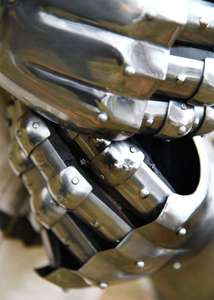 Decorative Medieval Plate <b>Gloves</b> with Traditional Metal Finish for Costume Accessories Display Collections and Interior Decor - Product Image 5