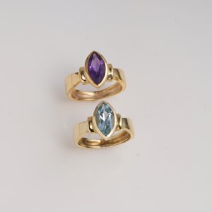 Bague en laiton ovale à facettes sertie d'améthyste, taille fixe, style glamour minimaliste, bijou fait main pour femme - Product Image 2