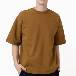 เสื้อยืดสตรีทแวร์ผู้ชาย พิมพ์ลายสกรีนด้านหน้าแบบกำหนดเอง เป็นมิตรกับสิ่งแวดล้อม ทรงบ็อกซี่ ผ้าฝ้าย น้ำหนักเบา แห้งเร็ว ขายส่ง - Product Image 1